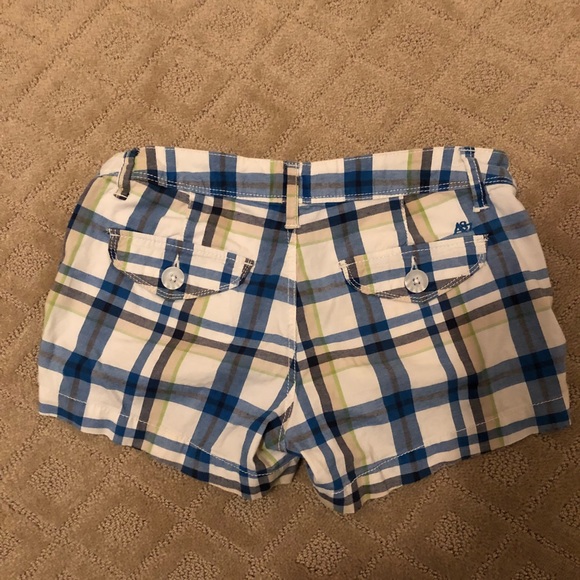 Aeropostale Plaid Shorts - Picture 2 of 2